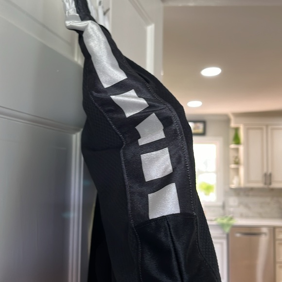 Nike Boys Athletic Shorts - Picture 4 of 8